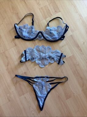 Oh La La Cheri Estella Floral Applique Three Piece Bra and Panty Set